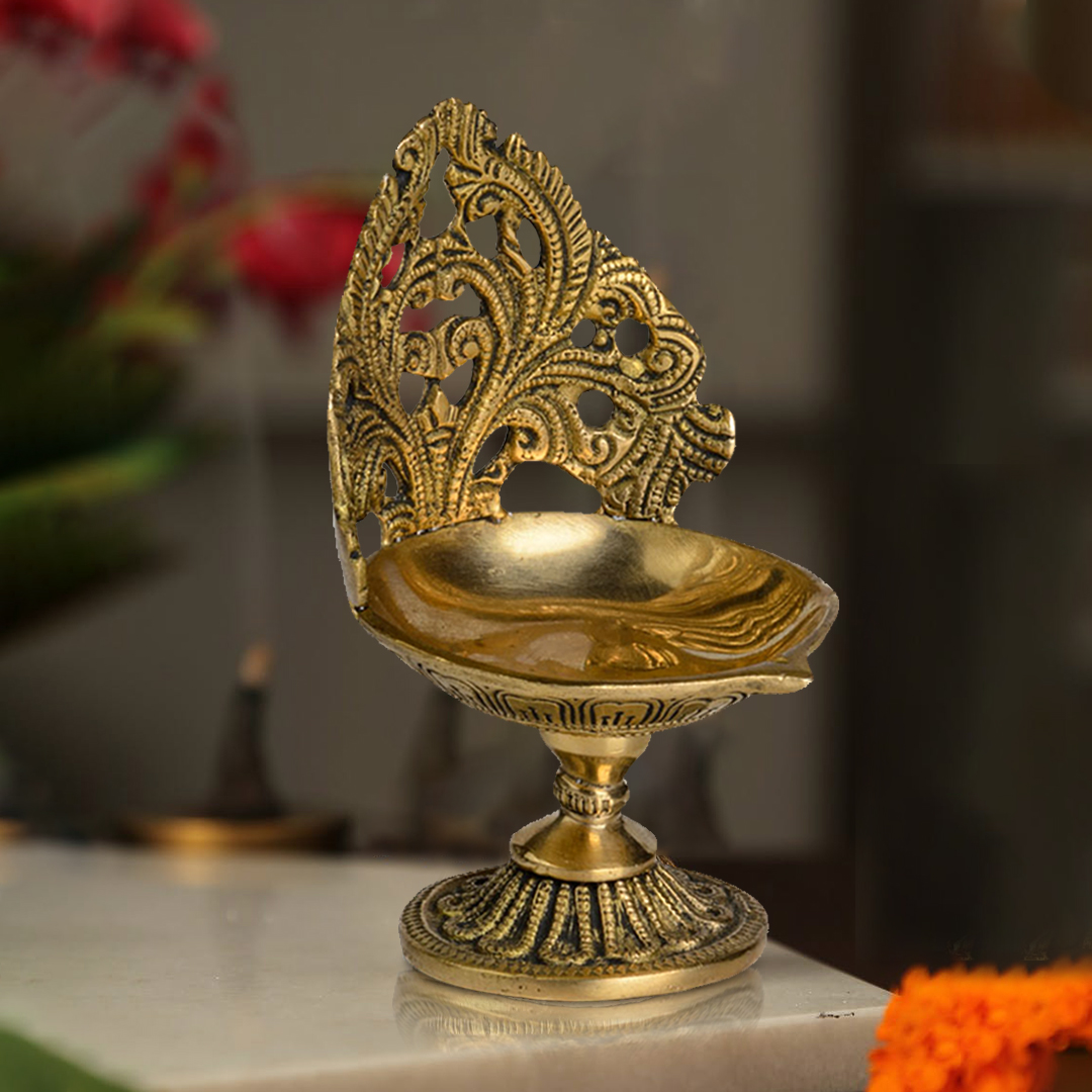 Brass Diya – With Carved Pardi